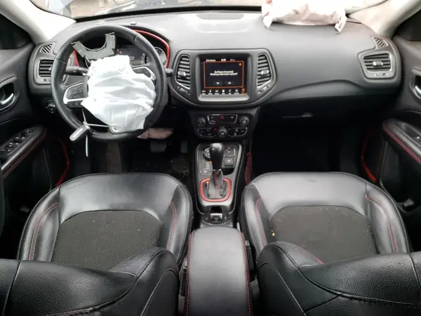 3C4NJDDB2KT597762 2019 JEEP COMPASS - Image 8