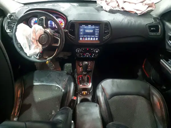3C4NJDDB2KT627827 2019 JEEP COMPASS - Image 8