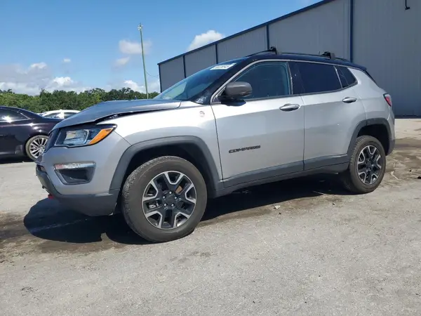 3C4NJDDB2KT628752 2019 JEEP COMPASS - Image 1
