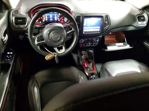 3C4NJDDB2KT649844 2019 JEEP COMPASS - Image 8