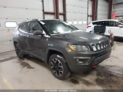 3C4NJDDB2KT649889 2019 JEEP COMPASS