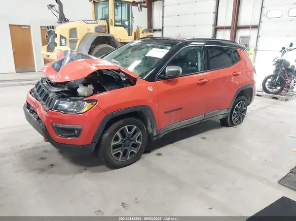 3C4NJDDB2KT668152 2019 JEEP COMPASS - Image 2