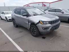 3C4NJDDB2KT668815 2019 JEEP COMPASS