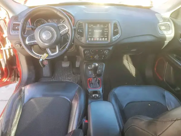 3C4NJDDB2KT670936 2019 JEEP COMPASS - Image 8