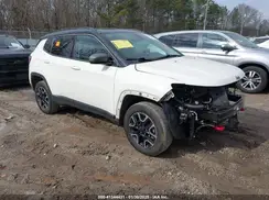 3C4NJDDB2KT671066 2019 JEEP COMPASS
