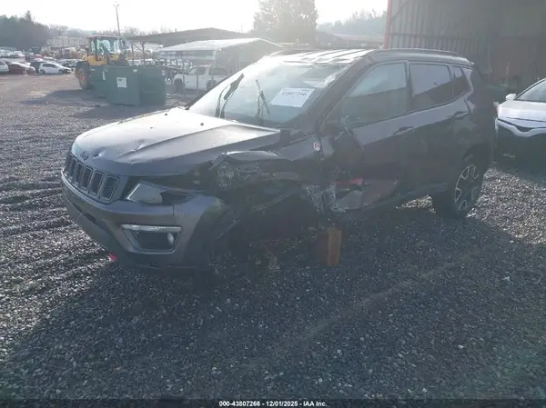 3C4NJDDB2KT688238 2019 JEEP COMPASS - Image 2