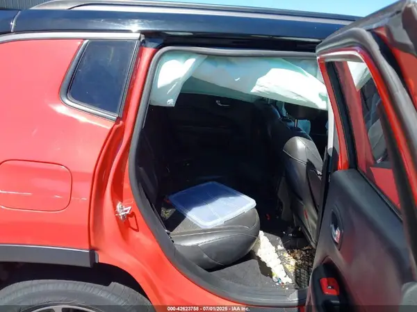 3C4NJDDB2KT690488 2019 JEEP COMPASS - Image 8
