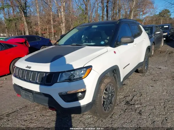 3C4NJDDB2KT695383 2019 JEEP COMPASS - Image 2