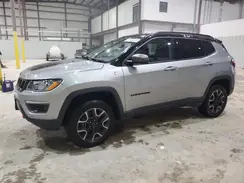 3C4NJDDB2KT721979 2019 JEEP COMPASS