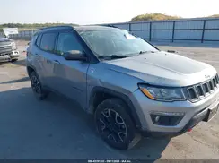 3C4NJDDB2KT722257 2019 JEEP COMPASS
