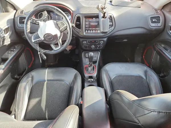 3C4NJDDB2KT723246 2019 JEEP COMPASS - Image 8