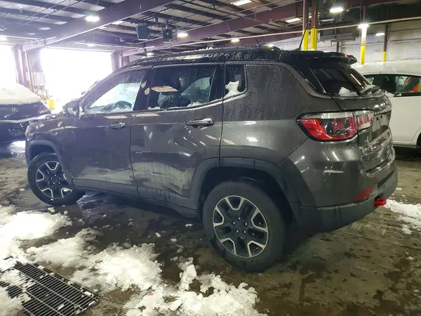 3C4NJDDB2KT733260 2019 JEEP COMPASS - Image 2