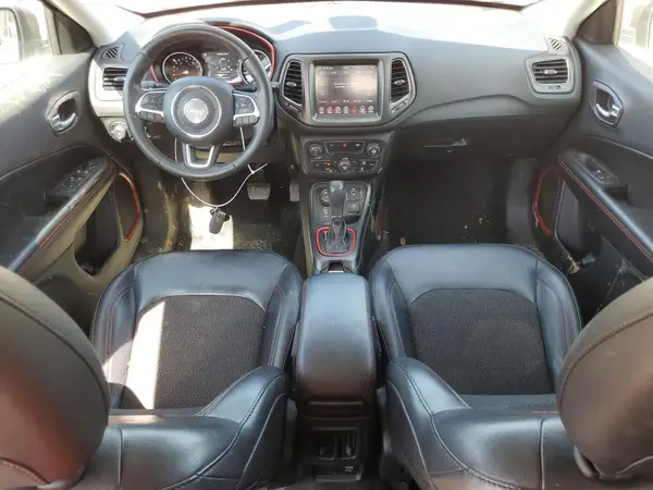 3C4NJDDB2KT739673 2019 JEEP COMPASS - Image 8