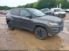 3C4NJDDB2KT739785 2019 JEEP COMPASS