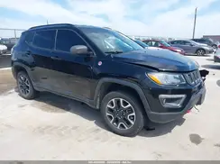 3C4NJDDB2KT748115 2019 JEEP COMPASS