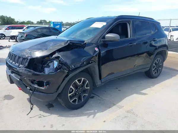 3C4NJDDB2KT748115 2019 JEEP COMPASS - Image 2