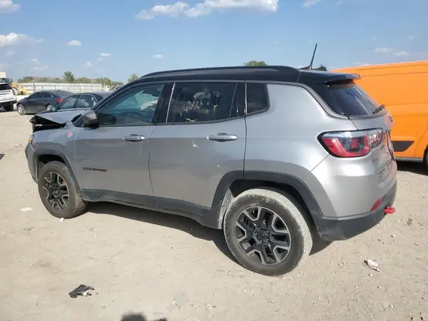 3C4NJDDB2KT759759 2019 JEEP COMPASS - Image 2