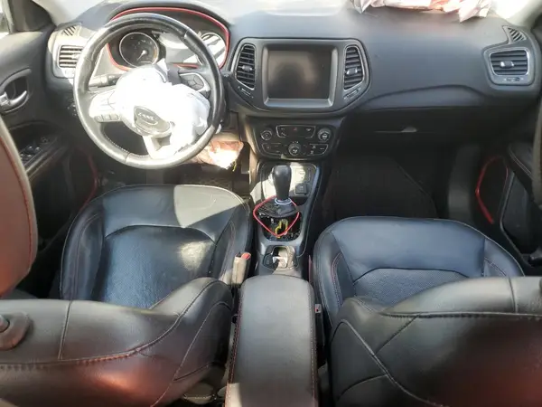 3C4NJDDB2KT759759 2019 JEEP COMPASS - Image 8