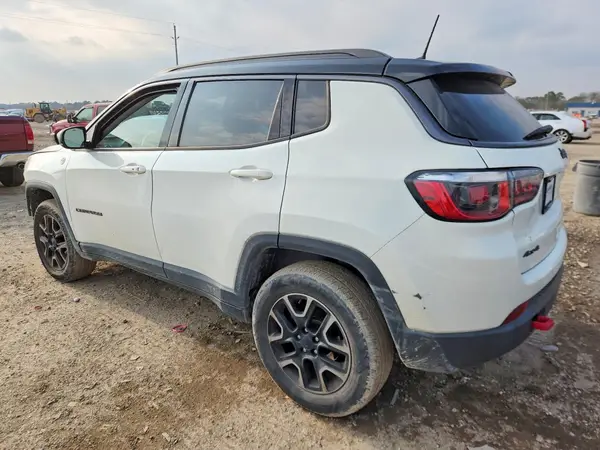 3C4NJDDB2KT765495 2019 JEEP COMPASS - Image 2