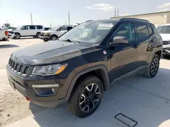 3C4NJDDB2KT765576 2019 JEEP COMPASS