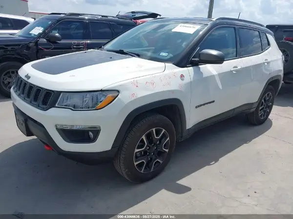 3C4NJDDB2KT766386 2019 JEEP COMPASS - Image 2