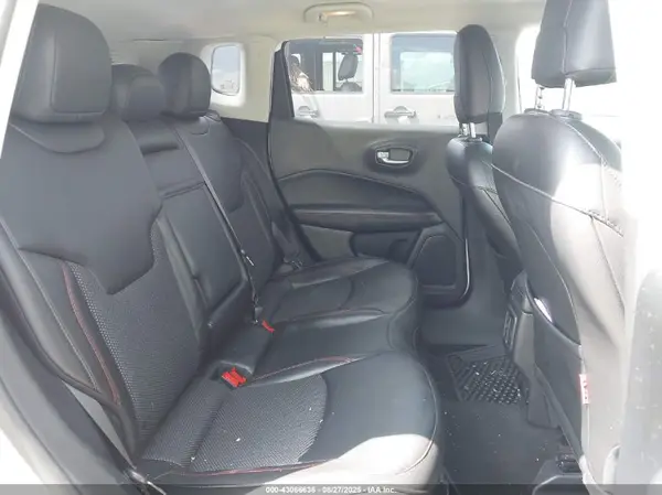 3C4NJDDB2KT766386 2019 JEEP COMPASS - Image 8