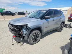3C4NJDDB2KT790395 2019 JEEP COMPASS