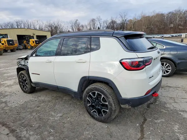 3C4NJDDB2KT807504 2019 JEEP COMPASS - Image 2