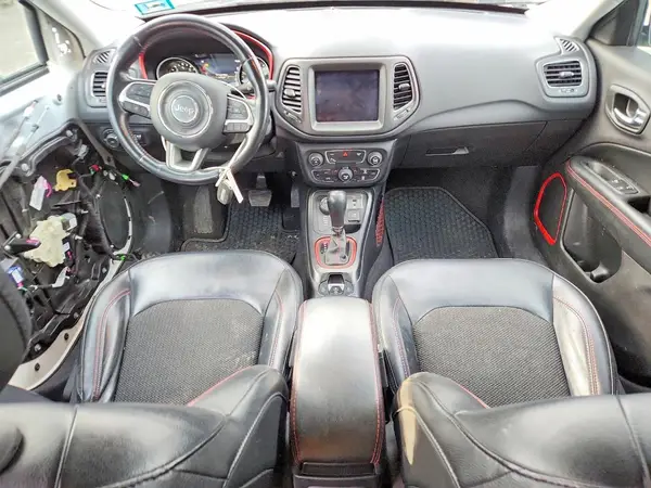 3C4NJDDB2KT807504 2019 JEEP COMPASS - Image 8