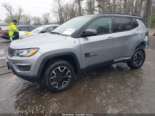 3C4NJDDB2LT166937 2020 JEEP COMPASS - Image 2