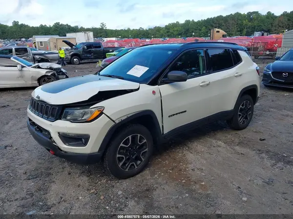 3C4NJDDB2LT167196 2020 JEEP COMPASS - Image 2