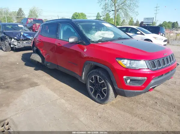 3C4NJDDB2LT184161 2020 JEEP COMPASS - Image 1
