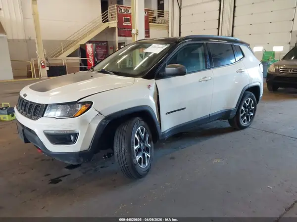 3C4NJDDB2LT184628 2020 JEEP COMPASS - Image 2