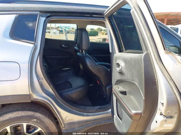 3C4NJDDB2LT214517 2020 JEEP COMPASS - Image 8