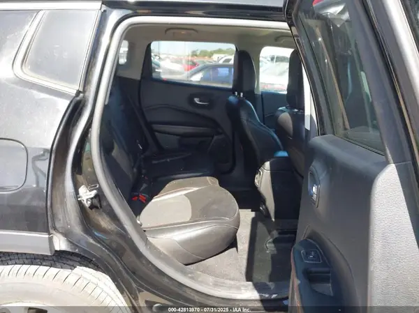 3C4NJDDB2LT233312 2020 JEEP COMPASS - Image 8