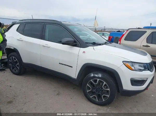 3C4NJDDB2MT511840 2021 JEEP COMPASS - Image 1