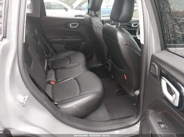 3C4NJDDB2NT157562 2022 JEEP COMPASS - Image 8