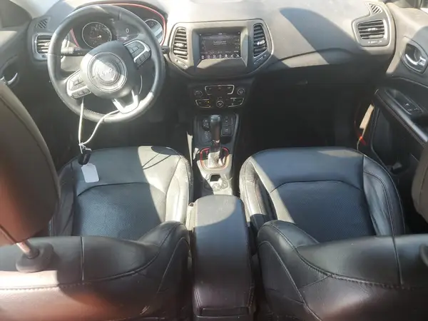 3C4NJDDB3HT630454 2017 JEEP COMPASS - Image 8