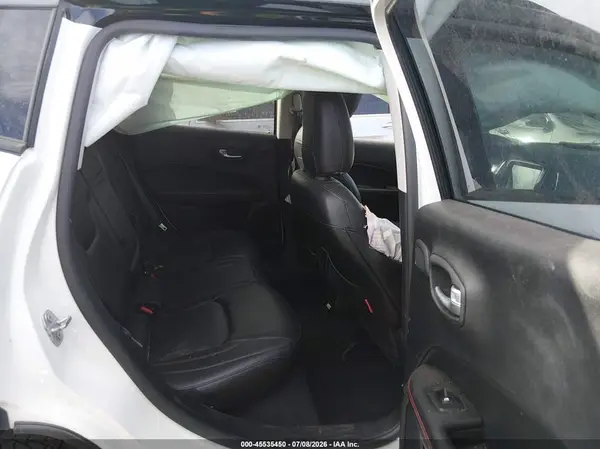 3C4NJDDB3HT631443 2017 JEEP COMPASS - Image 8