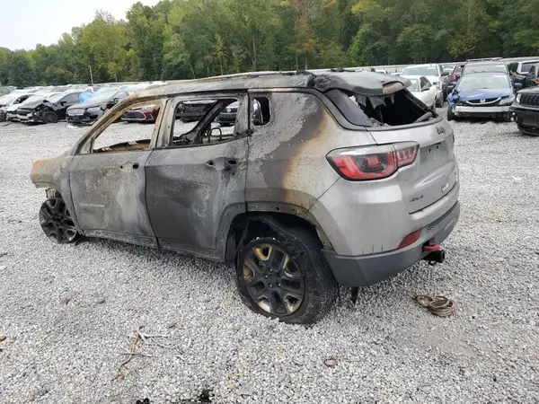 3C4NJDDB3HT680254 2017 JEEP COMPASS - Image 2