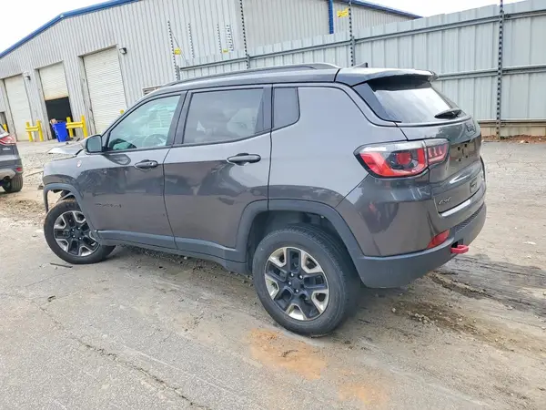 3C4NJDDB3JT129229 2018 JEEP COMPASS - Image 2