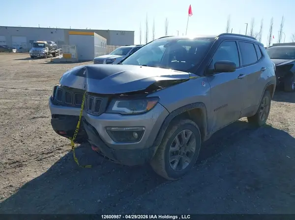 3C4NJDDB3JT130610 2018 JEEP COMPASS - Image 2