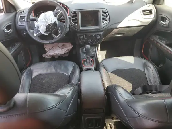 3C4NJDDB3JT130851 2018 JEEP COMPASS - Image 8