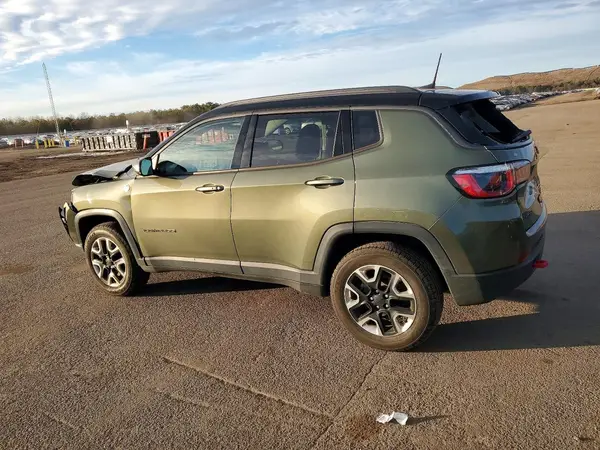 3C4NJDDB3JT147567 2018 JEEP COMPASS - Image 2