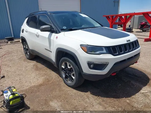 3C4NJDDB3JT148850 2018 JEEP COMPASS - Image 1