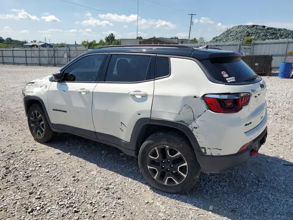 3C4NJDDB3JT150677 2018 JEEP COMPASS - Image 2