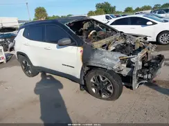 3C4NJDDB3JT162943 2018 JEEP COMPASS