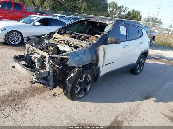3C4NJDDB3JT162943 2018 JEEP COMPASS - Image 2