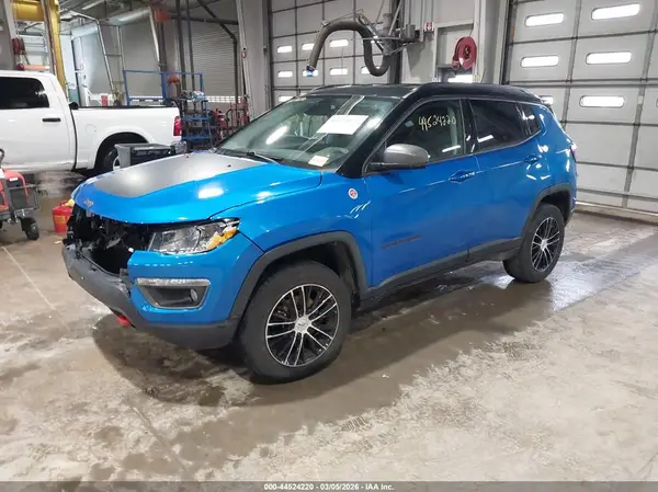 3C4NJDDB3JT169102 2018 JEEP COMPASS - Image 2