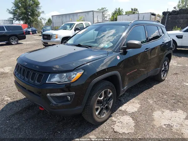 3C4NJDDB3JT191147 2018 JEEP COMPASS - Image 2